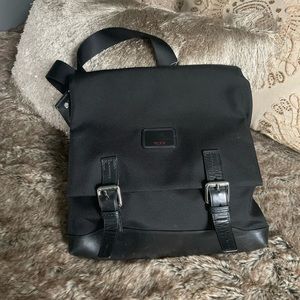 Tumi messenger bag